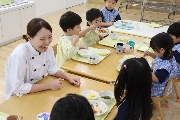 3～5歳児　縦割り保育で合同ランチ🍛
